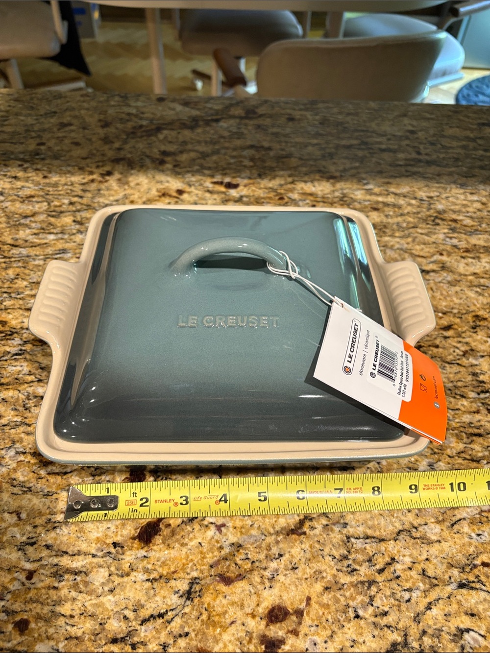 Le Creuset 23cm Square Shallow Dish with Lid, Ocean - Picture 12 of 15